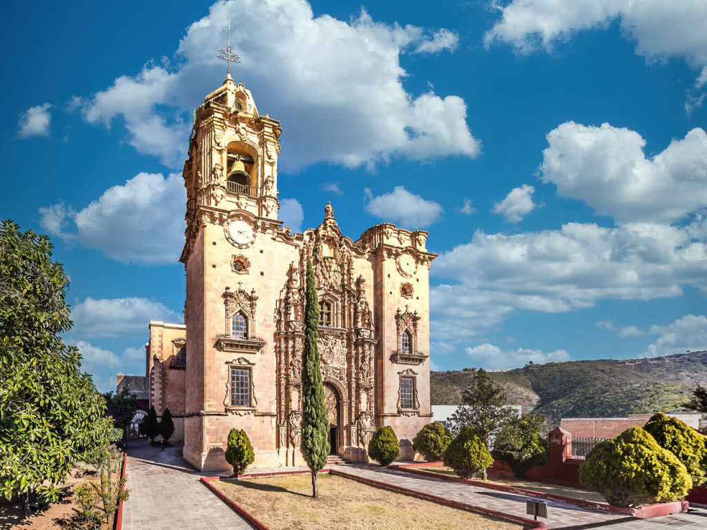 Fotografías del Templo de San Cayetano en La Valenciana