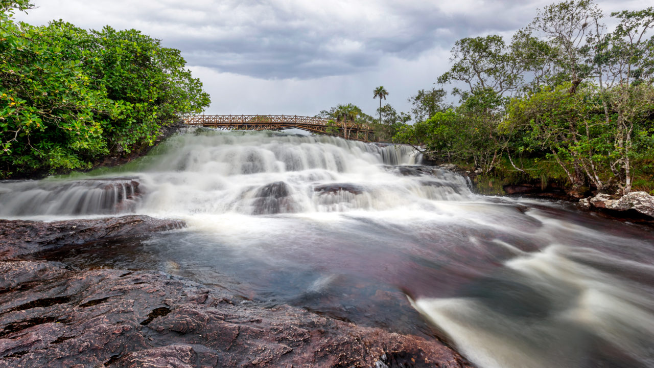 Cascadas de agua cristalina en Caño Cristales